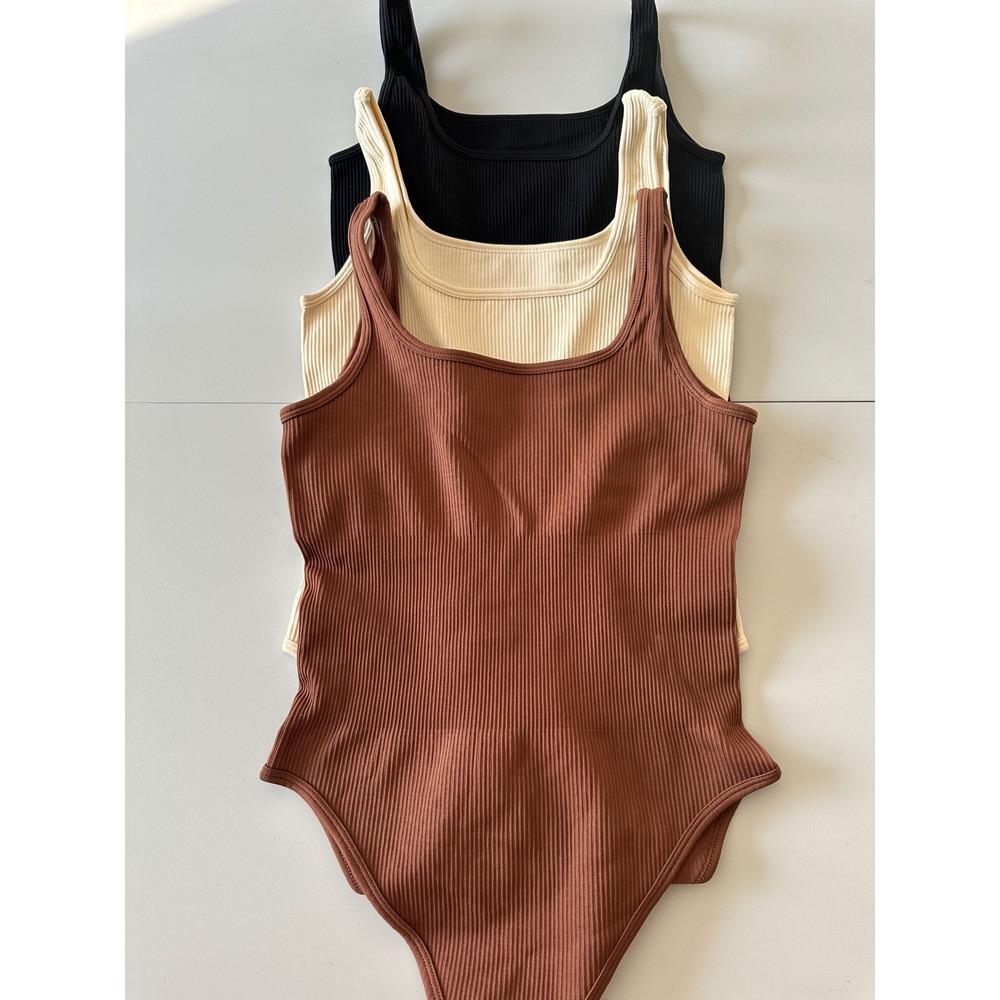 3 Pack Ribbed Bodysuits Women Medium Black Cream Brown Sleeveless Scoop Neck